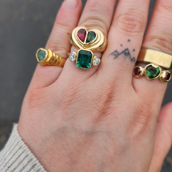 14k gold lab created Emerald ring size 6.5 - Picture 3 of 4